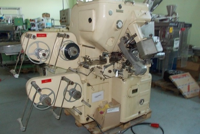 Zawijarka do karmelków Ottohansel (137) Model 800 Typ X2 DUO Data produkcji1965 